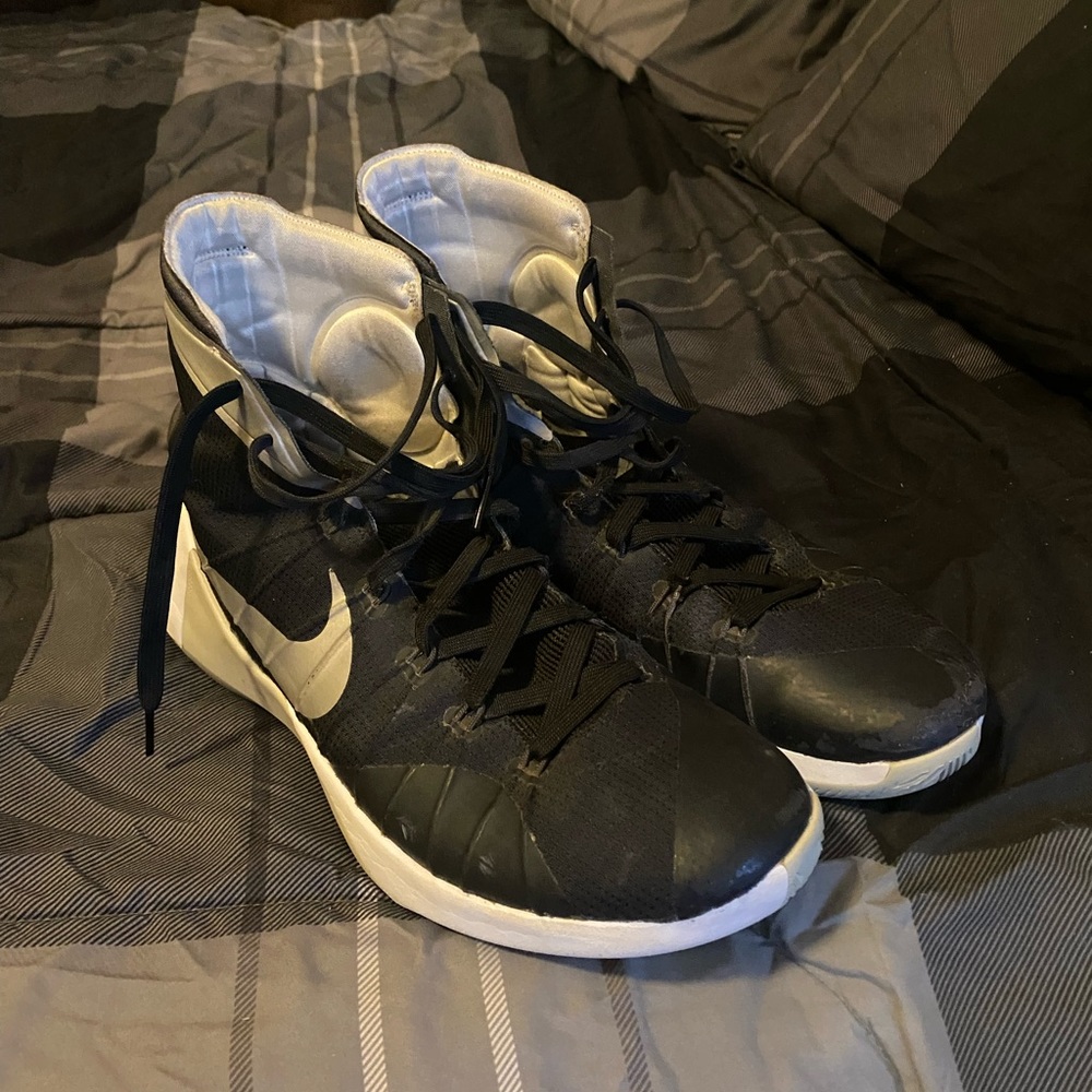 Nike Hyperdunk Basketball Shoes (Black / 11.5)